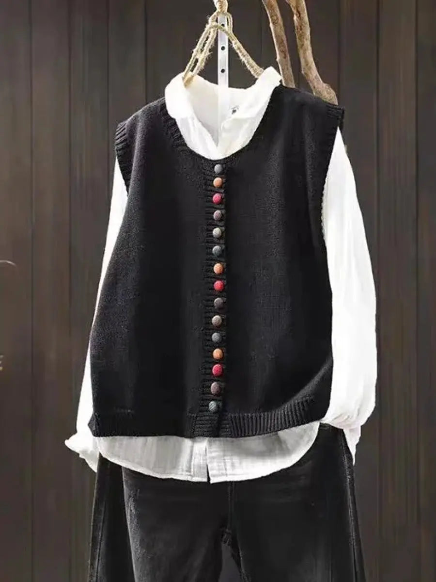 Versatile women's relaxed knit vest, ideal for autumn layering and comfortable daily wear.