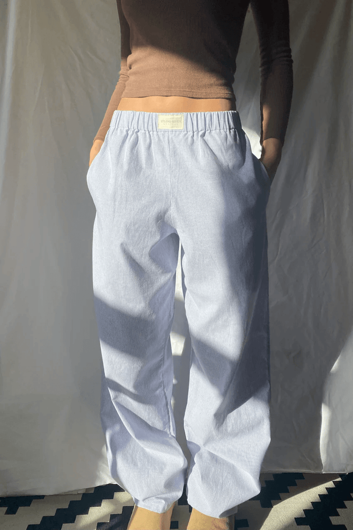 Women's Relaxed Lounge Trousers in soft, lightweight fabric with an elastic waistband, perfect for casual, laid-back style.