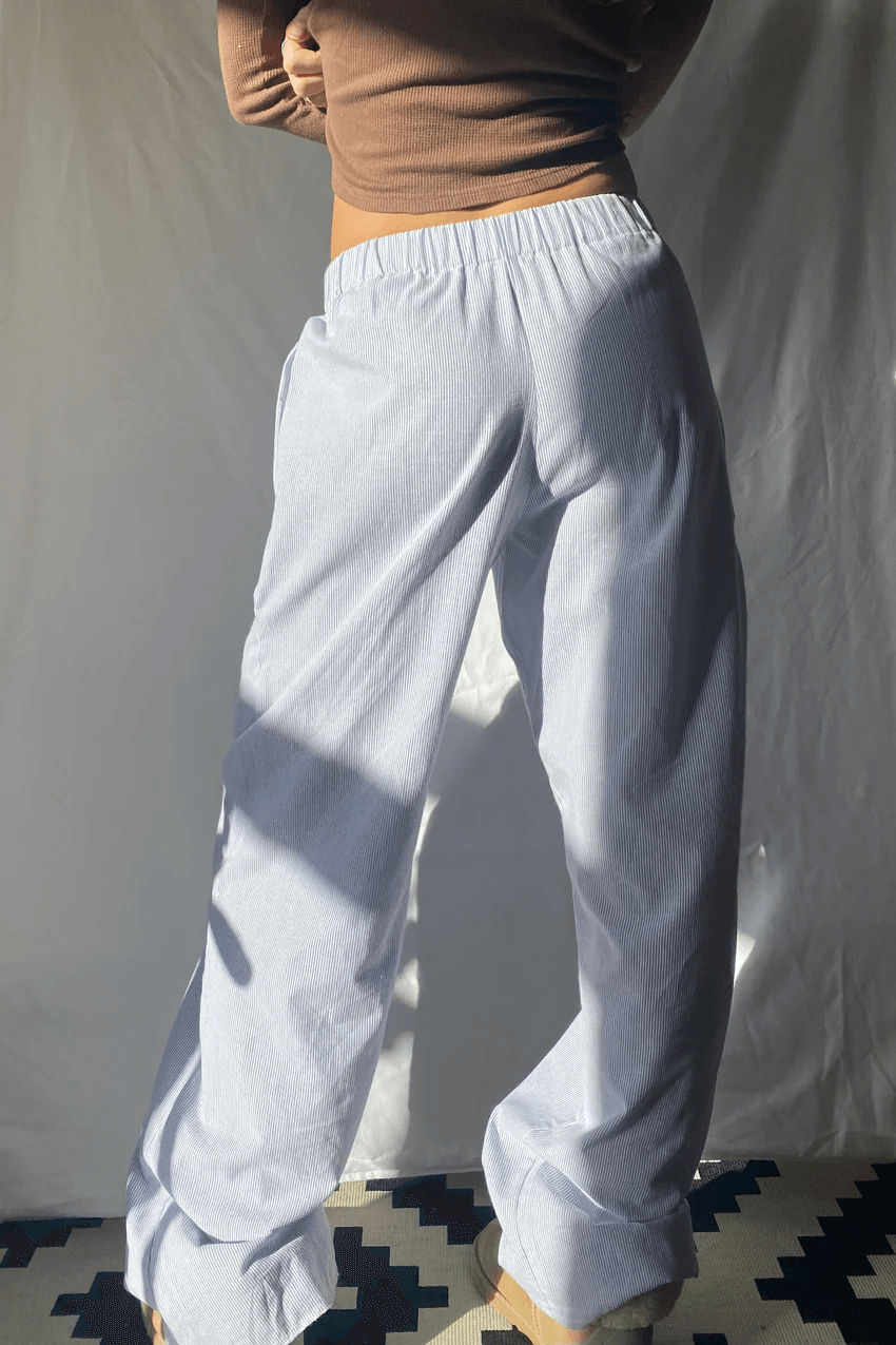 Women's Relaxed Lounge Trousers in soft, lightweight fabric with an elastic waistband, perfect for casual, laid-back style.