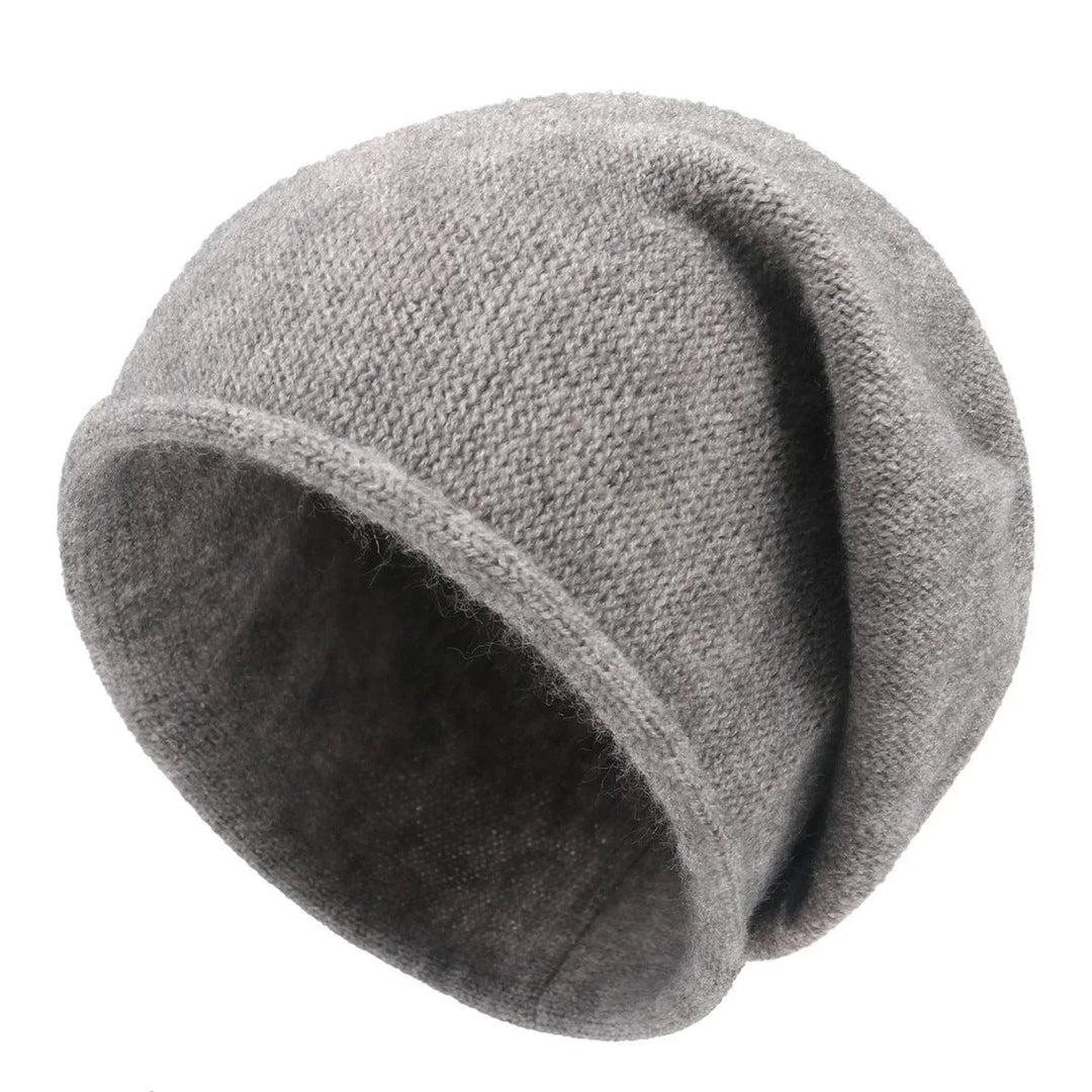 Effortless style with this women's soft slouchy beanie, a perfect casual hat for all seasons.
