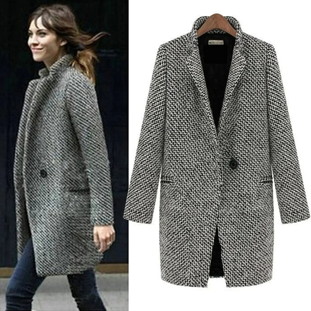 Elegant women's multicolor houndstooth long trench coat. Single-button winter outerwear, ideal for classic chic style.