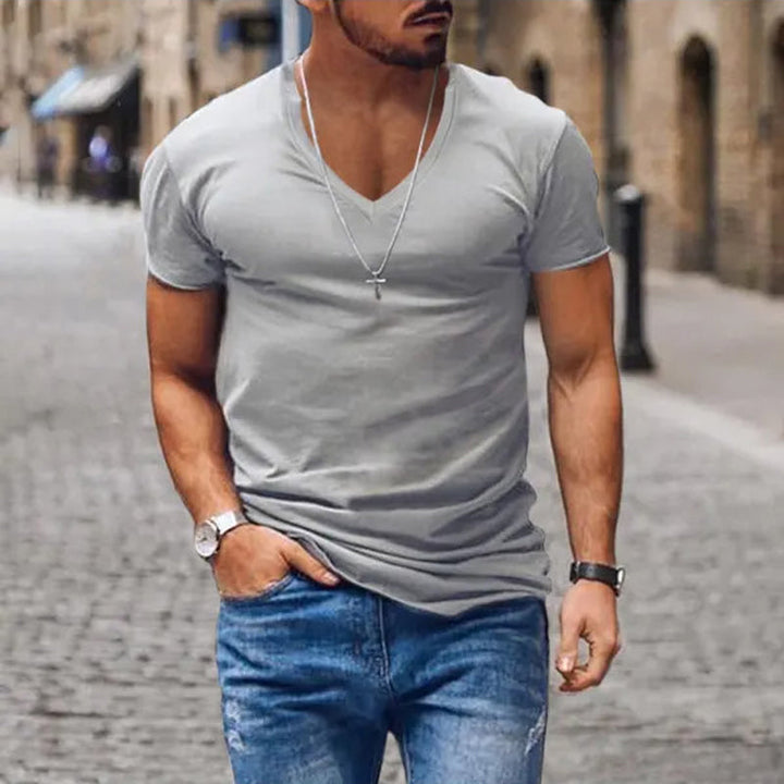 Breathable men's t-shirt, a must-have summer top. Enjoy casual wear with this lightweight men's fashion staple.