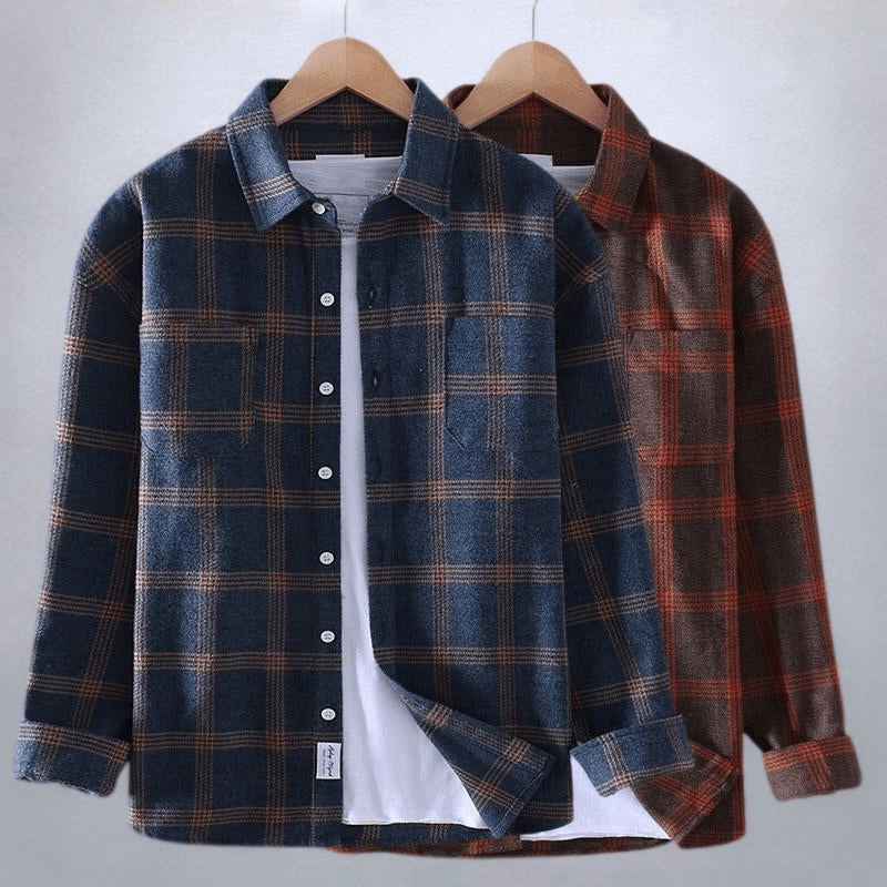 Versatile men's relaxed fit button-down shirt. Features a classic checkered pattern & long sleeves for casual wear.